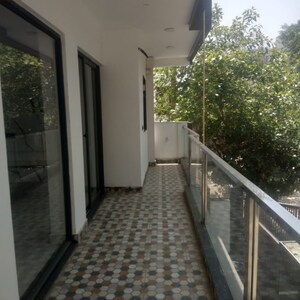 Balcony in 1 BHK Builder Floor at Sector 9 – for Rent