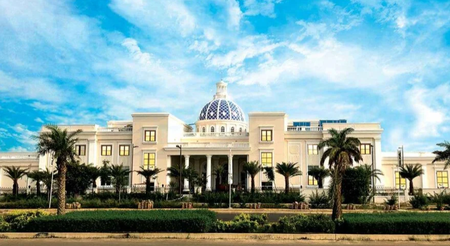 Plot For Sale in DLF Hyde Park