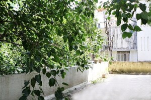 Balcony in 3 BHK Apartment at Bandra West – for Rent