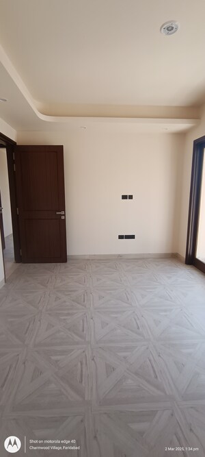 Furnished Amenities in 4 BHK Apartment at Eros Edenwood Towers, Lakkarpur – for Rent