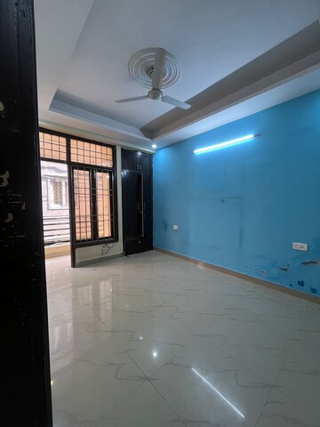 Room in 2 BHK Builder Floor at Chattarpur – for Rent