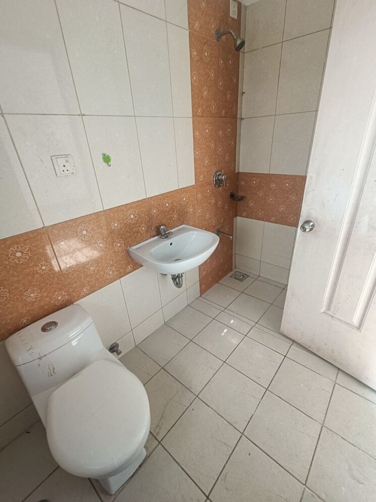 Bathroom, nanded-city-shubh-kalyan 3 Bedroom 1500 Sq.Ft. Apartment In Nanded Pune 9531276