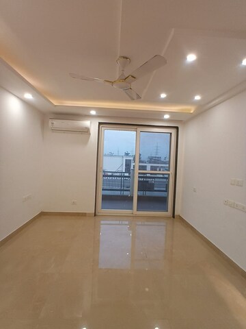 Room in 4 BHK Apartment at Conscient Hines Elevate, Sector 59 – for Sale