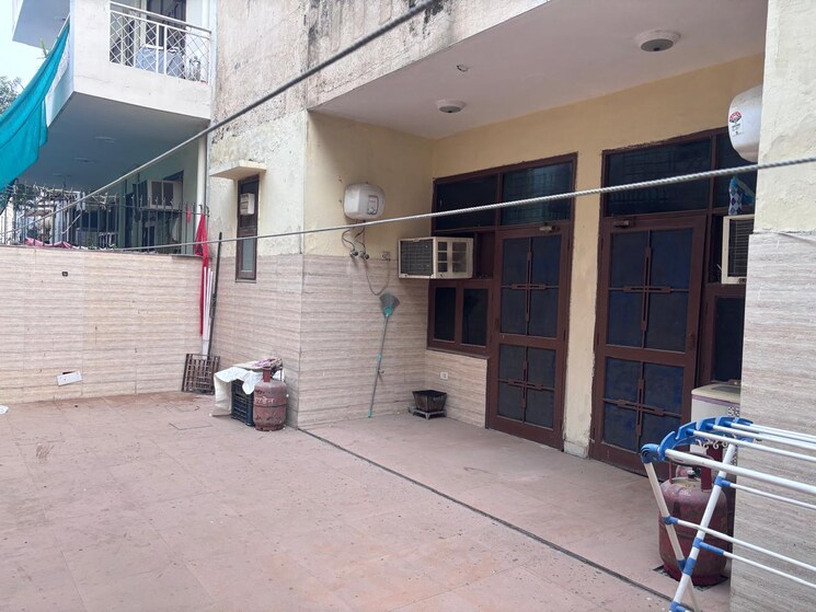 Exterior View, sector 23a 2 Bedroom 1000 Sq.Ft. Independent House In Sector 23a Gurgaon 9531350