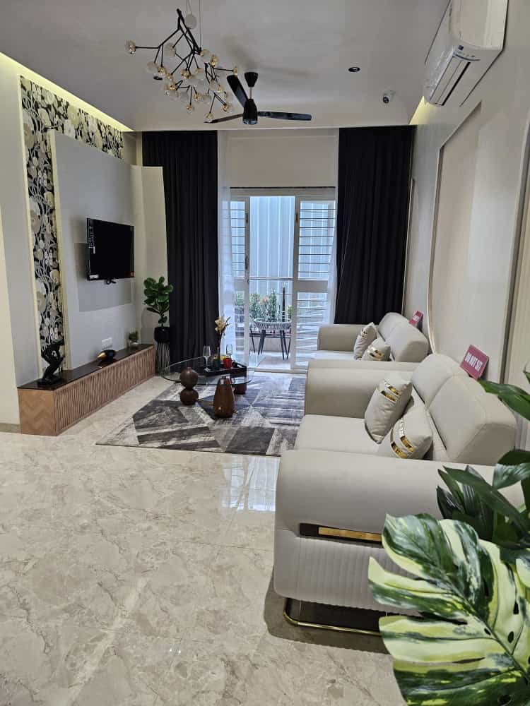 2 BHK Apartment For Sale in Chaandrai Redision Royal