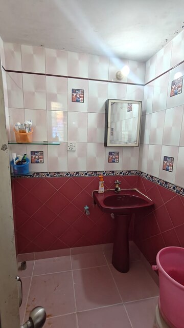 Team Area in 2 BHK Apartment at Diamond Garden, Chembur – for Rent