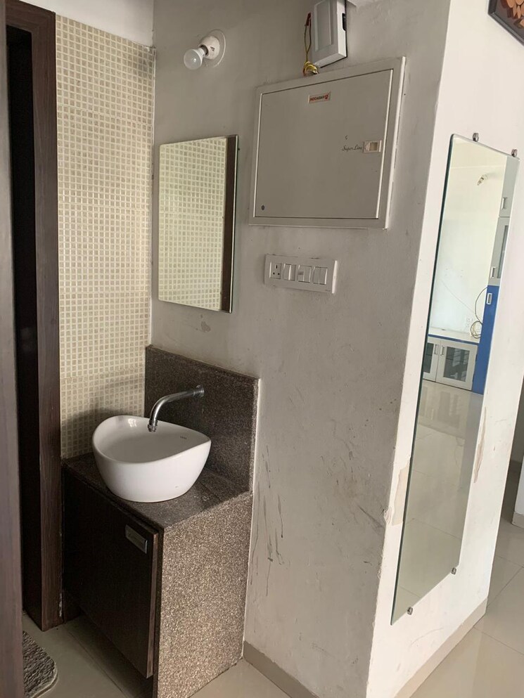 Bathroom, fortune-mirador 2 Bedroom 800 Sq.Ft. Apartment In Baner Pune 9531436