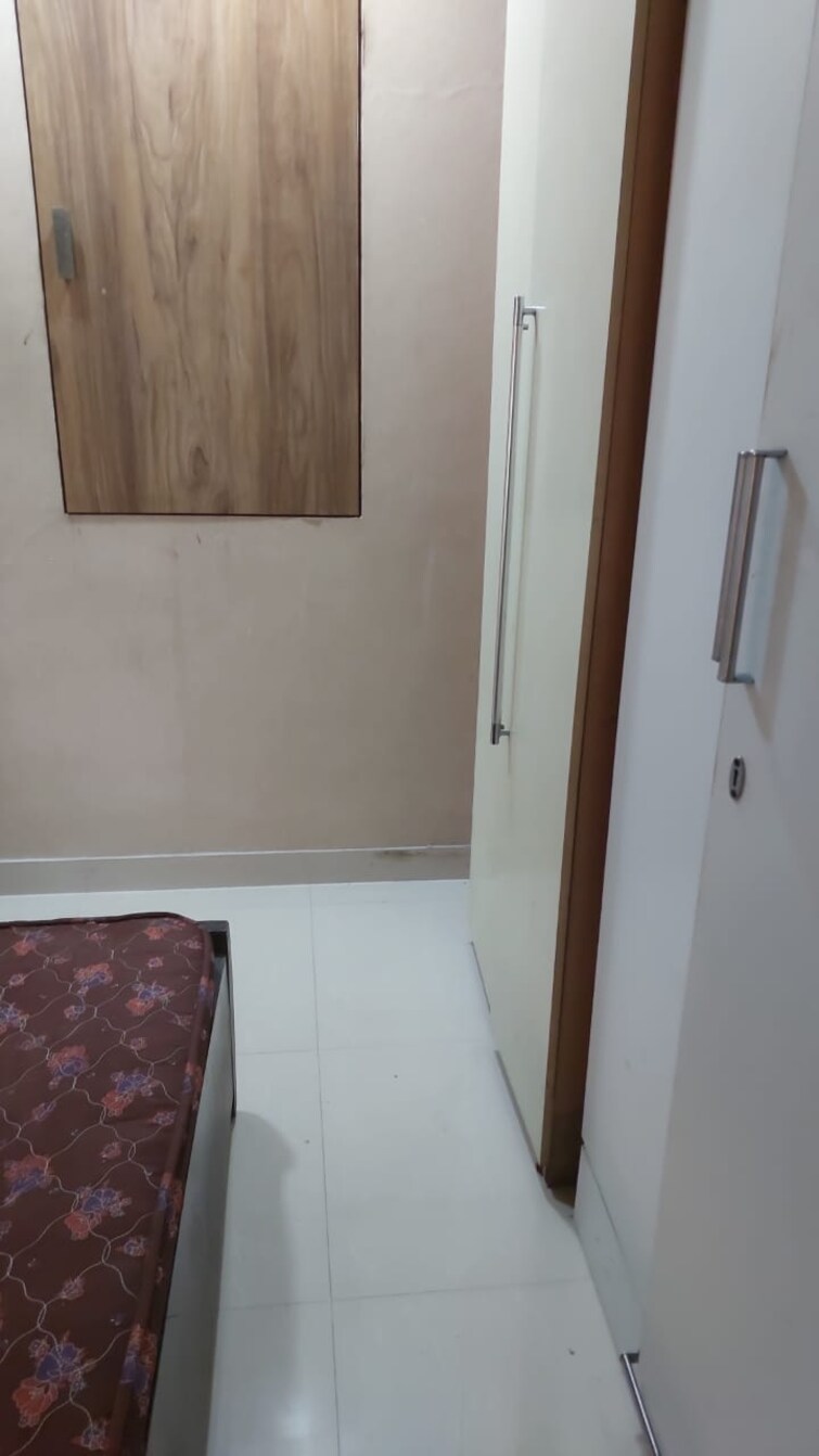 Room, mahim 1 Bedroom 450 Sq.Ft. Apartment In Mahim Mumbai 9531440