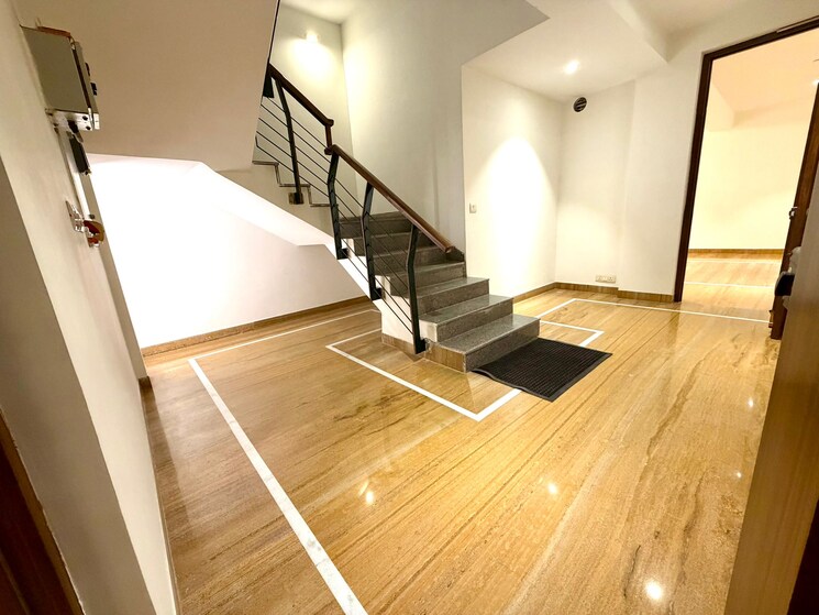 Team Area, bhandup west Commercial Office Space 800 Sq.Ft. In Bhandup West Mumbai 9531452