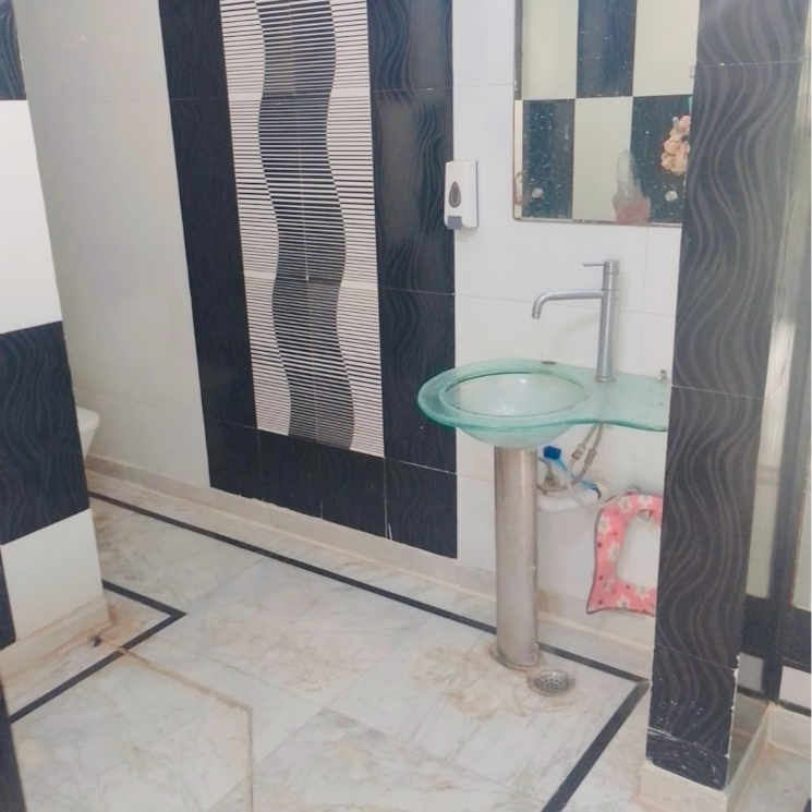 Bathroom, sector 21 3 Bedroom 1800 Sq.Ft. Villa In Sector 21 Gurgaon 9531523