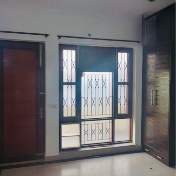 Room in 3 BHK Villa at Sector 21 – for Rent