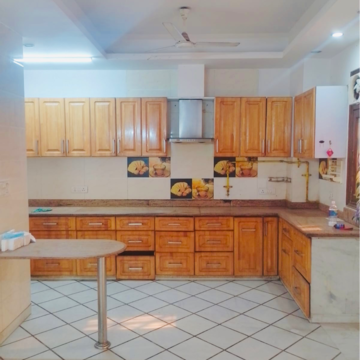 Kitchen in 3 BHK Villa at Sector 21 – for Rent