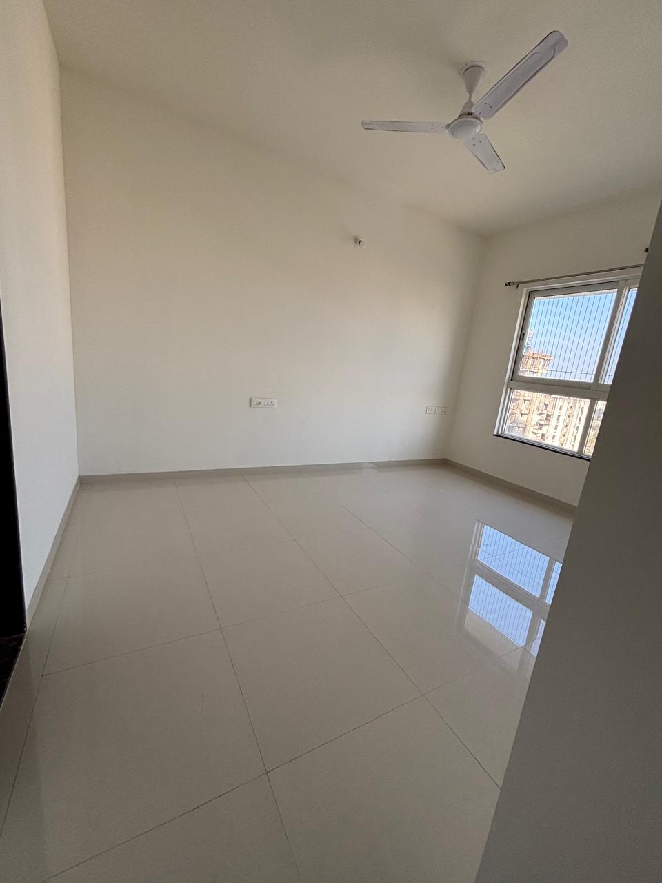 2 BHK Apartment For Rent in K Raheja Sterling