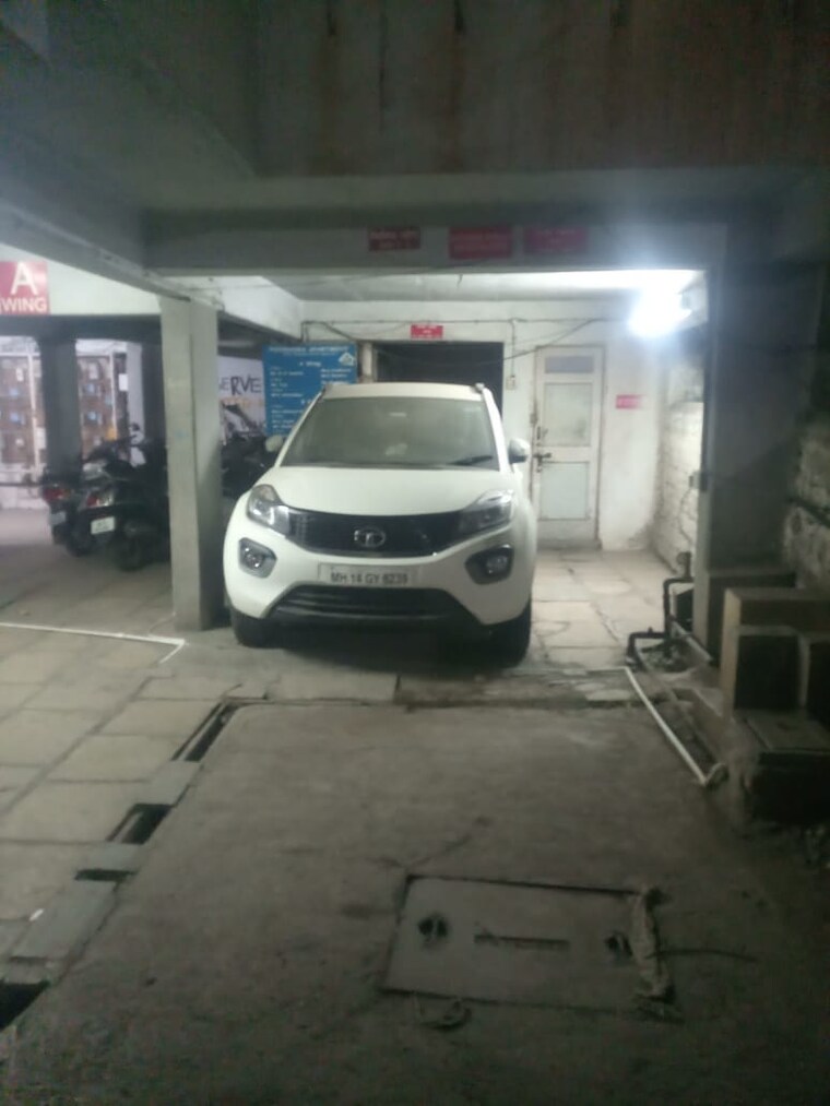  Parking, sadashiv peth 2 Bedroom 1000 Sq.Ft. Apartment In Sadashiv Peth Pune 9531625