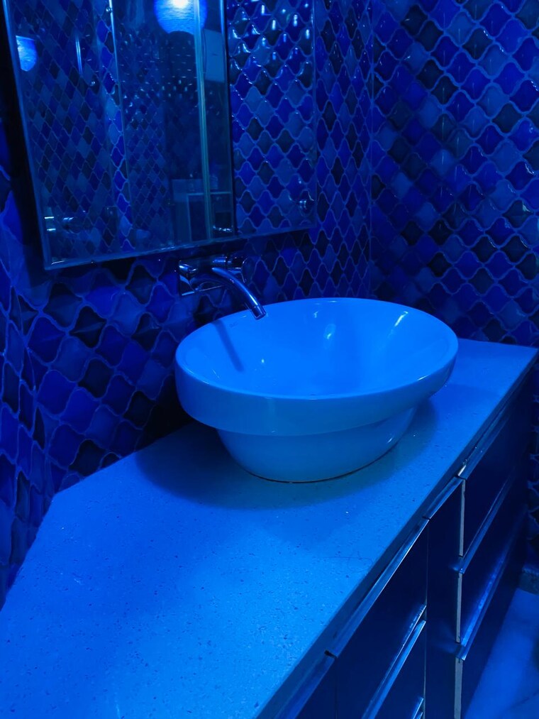 Bathroom, sector 6 dwarka 3 Bedroom 1400 Sq.Ft. Apartment In Sector 6 Dwarka Delhi 9531602