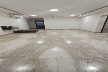 Room in 3 BHK Apartment at Prabhadevi CHS, Prabhadevi – for Rent