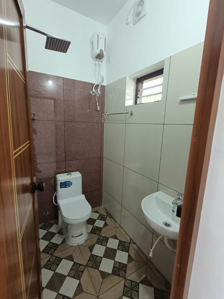 Bathroom, karikkakam 3 Bedroom 1550 Sq.Ft. Independent House In Karikkakam Thiruvananthapuram 9531634
