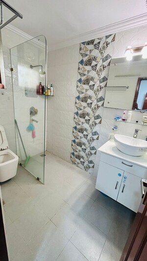 Bathroom in 3 BHK Apartment at Sector 22 Dwarka – for Rent