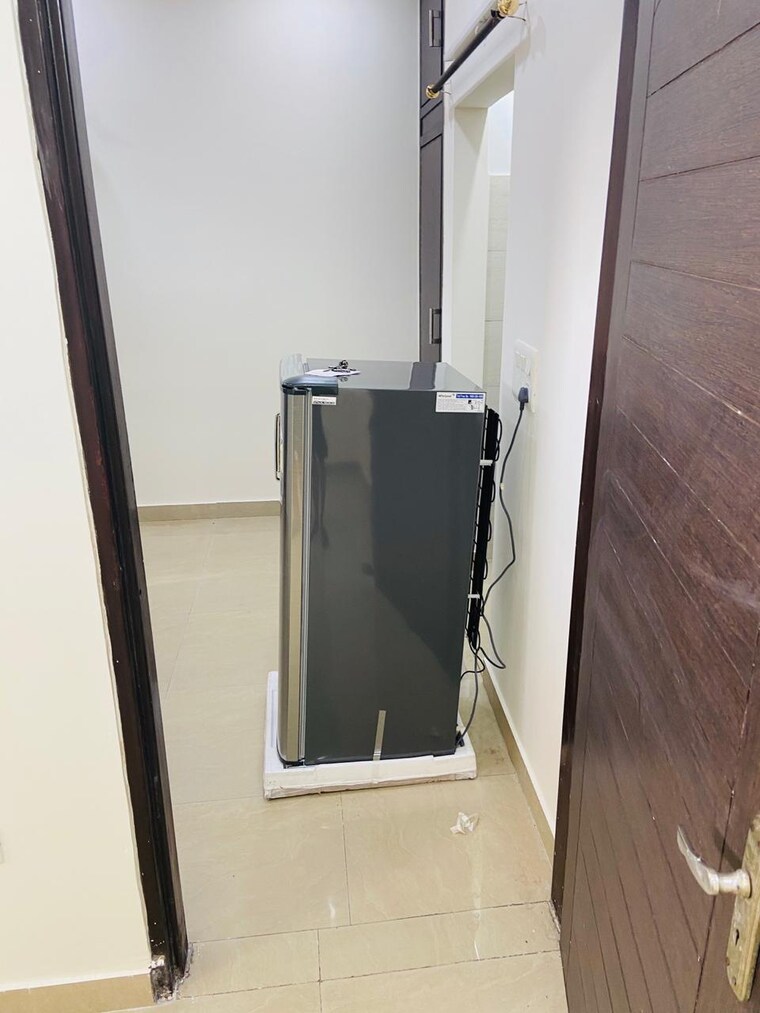 Other, lajpat nagar 2 Bedroom 705 Sq.Ft. Builder Floor In Lajpat Nagar Delhi 9531805