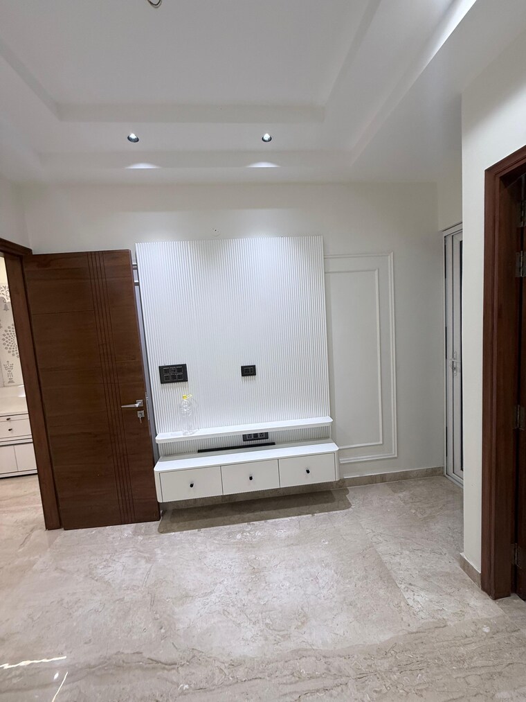 Room, paschim vihar 2 Bedroom 756 Sq.Ft. Builder Floor In Paschim Vihar Delhi 9531750