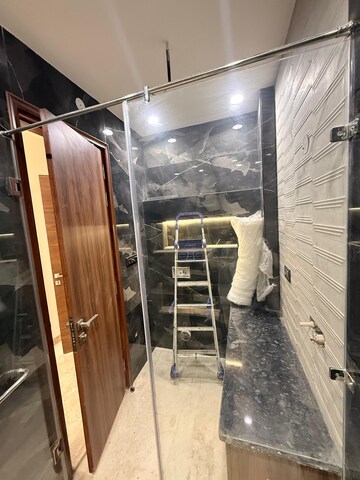 Attached Bathroom in 2 BHK Builder Floor at Paschim Vihar – for Sale