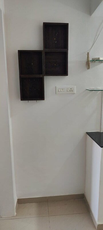 Room in 2 BHK Apartment at Palladium Homes, Dhanori – for Rent