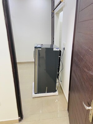 Room in 2 BHK Builder Floor at Lajpat Nagar – for Rent