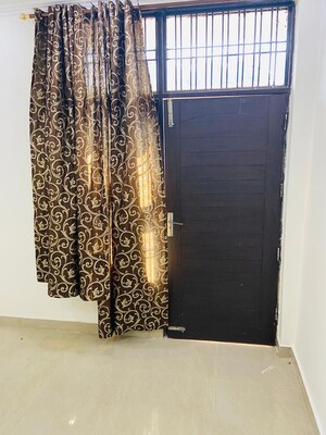 Room in 2 BHK Builder Floor at Lajpat Nagar – for Rent