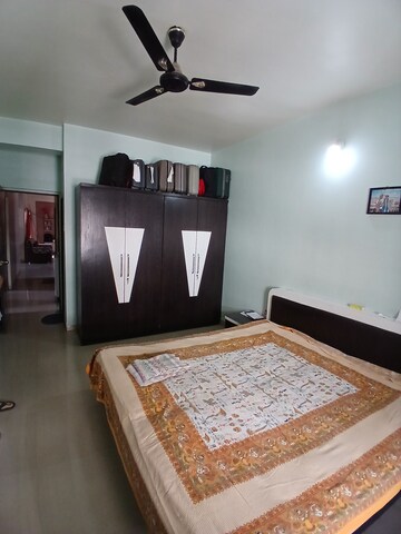 Room in 3 BHK Apartment at Beed Bypass Road – for Sale