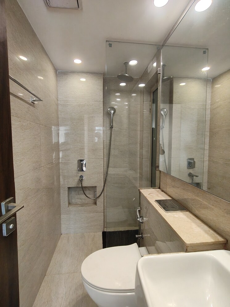 Attached Bathroom, hiranandani-regent-hill 1 Bedroom 379 Sq.Ft. Apartment In Powai Mumbai 9531840
