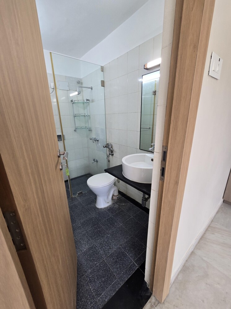 Attached Bathroom, prabhadevi-chs 3 Bedroom 1355 Sq.Ft. Apartment In Prabhadevi Mumbai 9531796