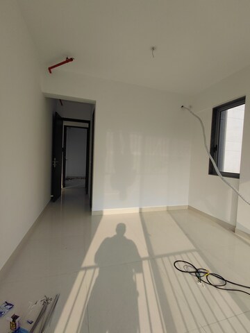 Room in 2 BHK Apartment at Sunteck City Avenue 4, Goregaon West – for Rent