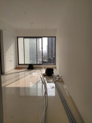 Room in 2 BHK Apartment at Sunteck City Avenue 4, Goregaon West – for Rent