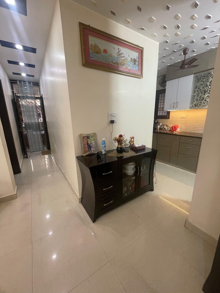 Living Room, priyadarshni-apartments 3 Bedroom 1125 Sq.Ft. Apartment In Paschim Vihar Delhi 9531861