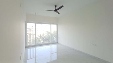 Room in 2.5 BHK Apartment at Trombay – for Sale
