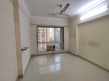 Room in 3 BHK Apartment at Yarrow Yucca Vinca, Chandivali – for Rent