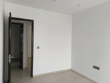 Room in 3 BHK Apartment at Lodha The Park, Worli – for Rent