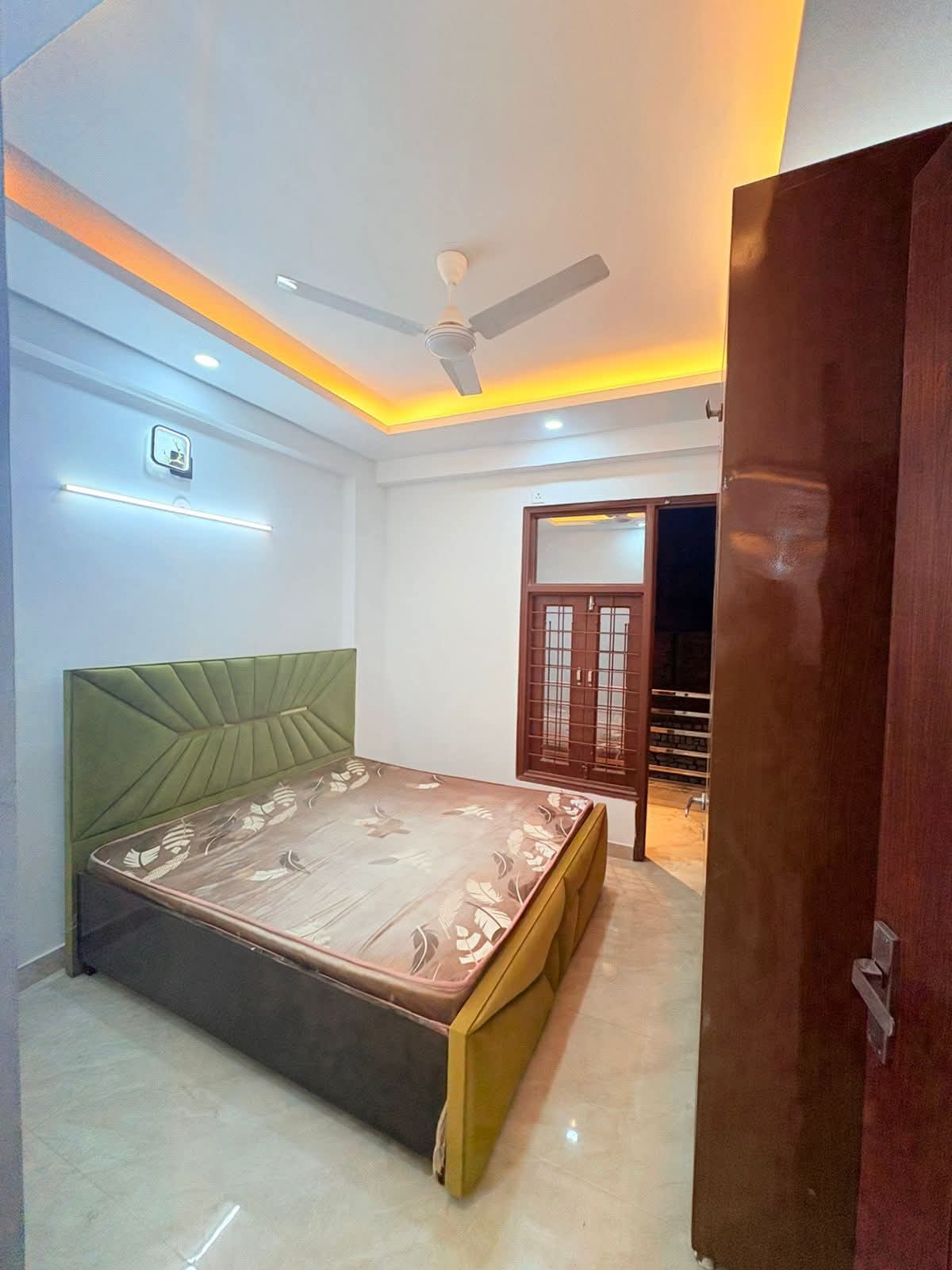 2 BHK Builder Floor For Rent in Chattarpur