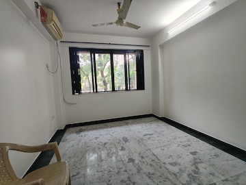 Room in 2 BHK Apartment at Hiranandani Gardens Glen Gate, Powai – for Rent