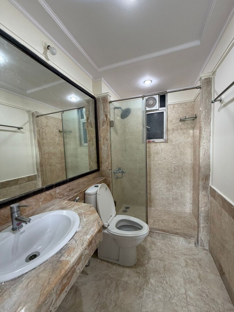 Bathroom, hiranandani-gardens-eldora 3 Bedroom 1490 Sq.Ft. Apartment In Powai Mumbai 9532077