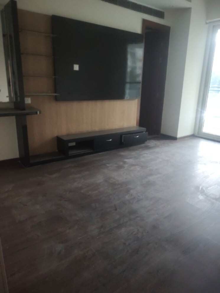 Master Bedroom, mahagun-mezzaria 4 Bedroom 2870 Sq.Ft. Apartment In Sector 78 Noida 9532155