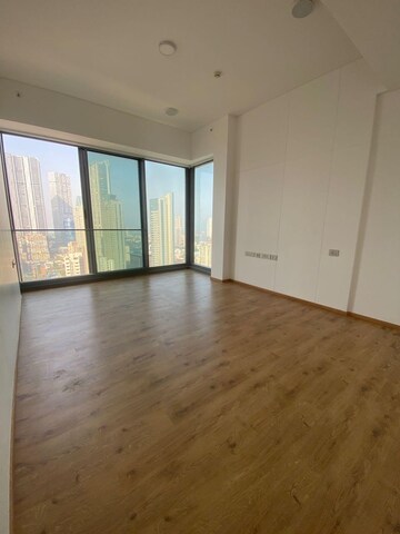 Room in 4 BHK Apartment at Rustomjee Crown, Prabhadevi – for Rent