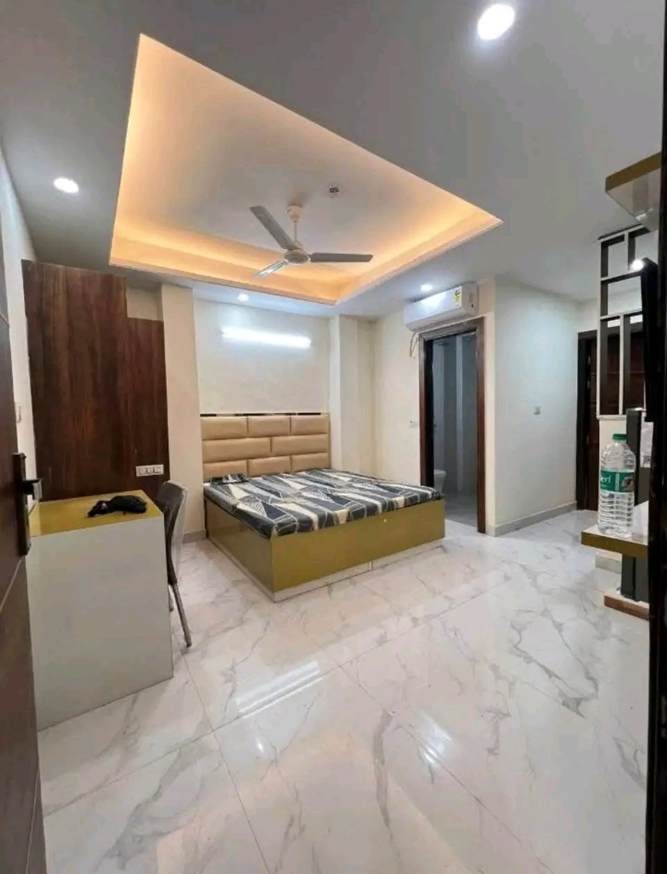 1 BHK + Servant Room Builder Floor For Rent in Chhatarpur Enclave 
