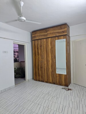 Room in 2 BHK Apartment at Bandra West – for Rent