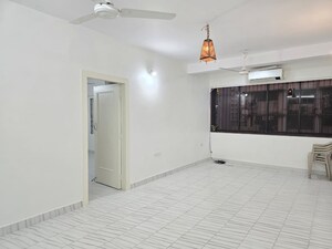 2 BHK Apartment For Rent in Bandra West
