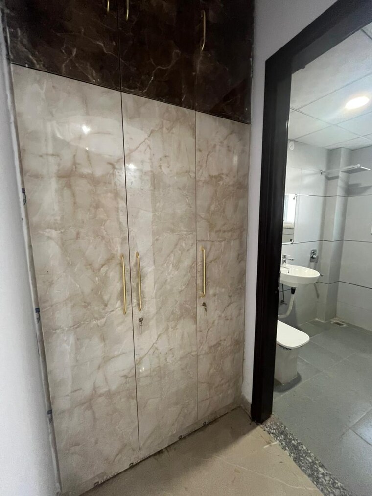Bathroom, ardee-city 3 Bedroom 300 Sq.Ft. Builder Floor In Sector 52 Gurgaon 9532288