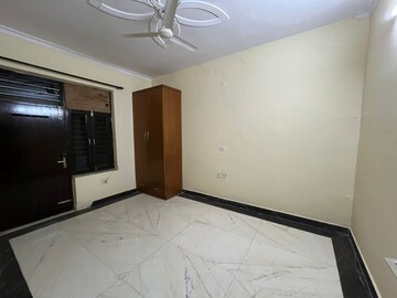 Room in 3 BHK Builder Floor at RWA Apartments Sector 45, Sector 45 – for Rent