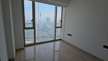 Room in 3 BHK Apartment at Lodha The Park, Worli – for Rent