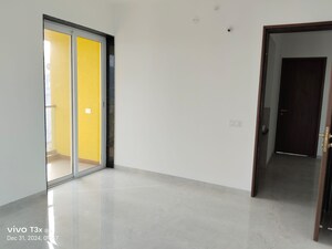 Room in 3 BHK Apartment at Rathi Yashodhan Elite, Aundh – for Rent