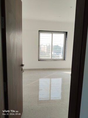 Room in 3 BHK Apartment at Rathi Yashodhan Elite, Aundh – for Rent